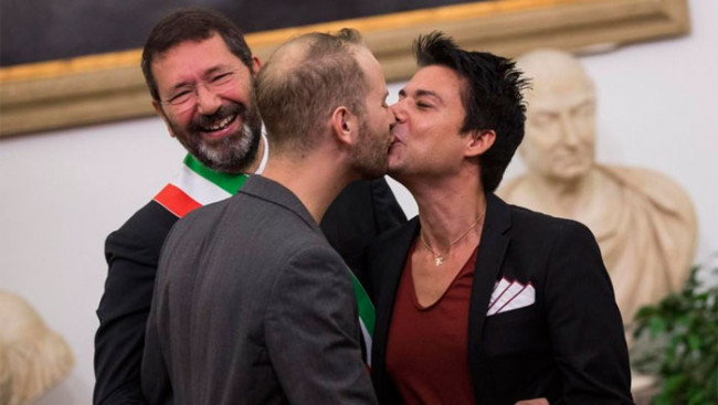 homosexual2